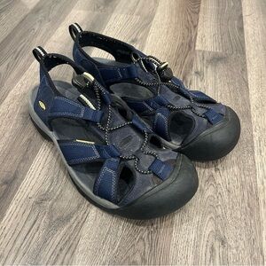 Keen Navy Outdoor Sandals with Black Soles mens 10.5